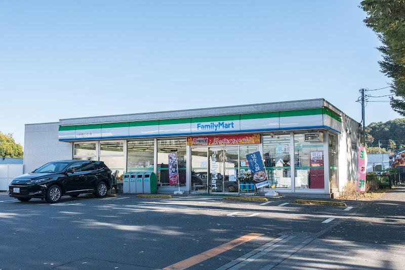【コンビニエンスストア】ファミリーマート　八王子西インター店まで176ｍ