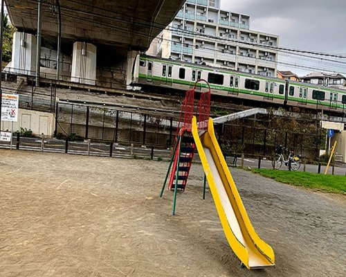 【公園】西片倉只沼公園まで656ｍ