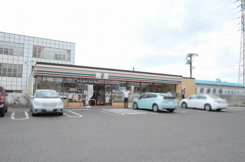 【コンビニエンスストア】セブンイレブン新町2丁目店まで257ｍ