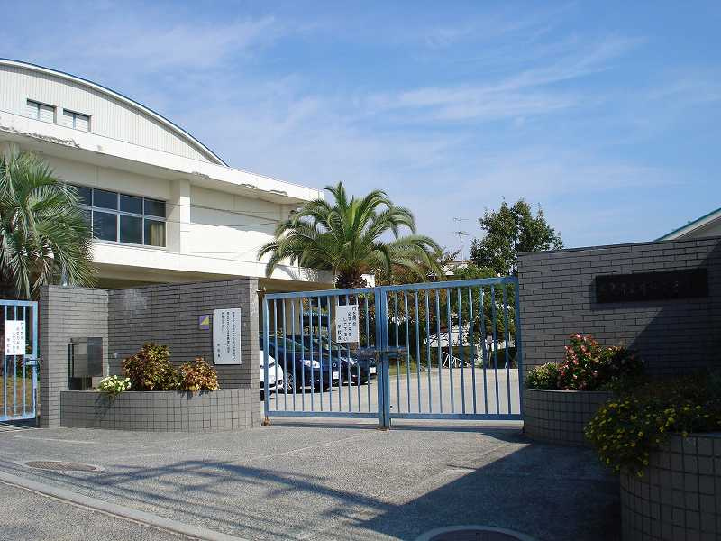 【小学校】井口小学校まで1060ｍ