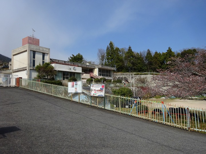 【保育園】鳴川保育園まで364ｍ