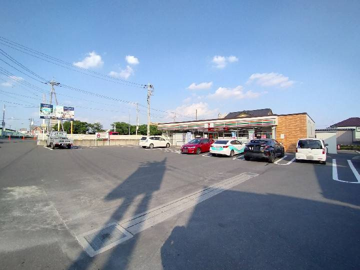【コンビニエンスストア】セブンイレブン　越谷神明町2丁目店まで1185ｍ