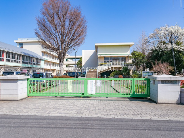 【小学校】所沢市立伸栄小学校まで582ｍ
