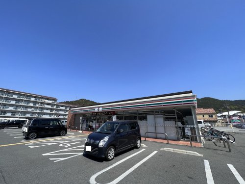 【コンビニエンスストア】セブンイレブン　姫路勝原熊見店まで746ｍ