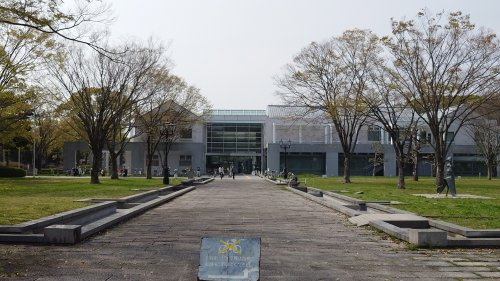 【図書館】姫路市立城内図書館まで750ｍ