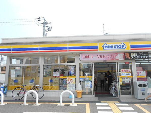【コンビニエンスストア】ミニストップ　深谷桜ケ丘店まで362ｍ