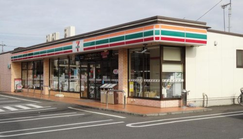 【コンビニエンスストア】セブンイレブン　越谷大沢店まで898ｍ