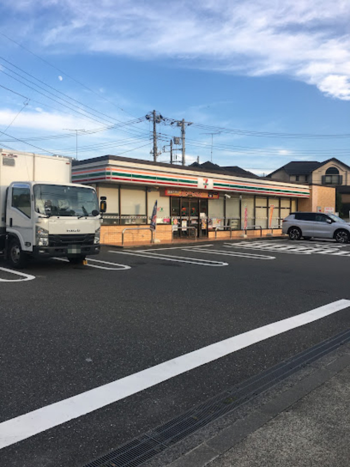 【コンビニエンスストア】セブンイレブン　多摩和田店まで558ｍ
