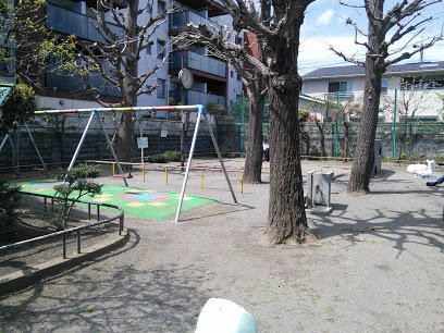 【公園】池上門前児童公園まで419ｍ
