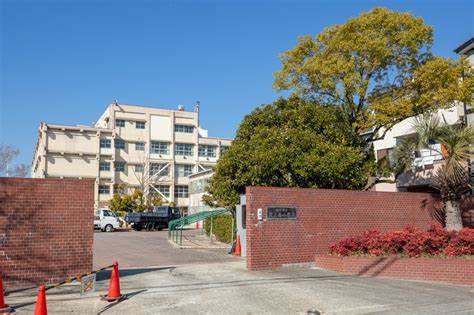 【小学校】西宮市立段上西小学校まで632ｍ