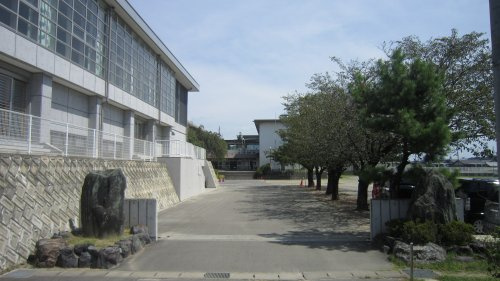 【小学校】関市立倉知小学校まで1769ｍ
