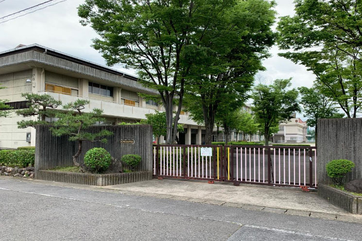 【中学校】岐阜市立梅林中学校まで420ｍ