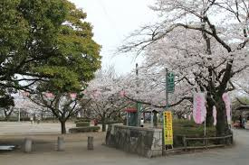 【公園】城跡歴史公園まで608ｍ