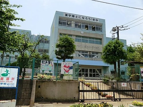 【中学校】三郷市立栄中学校まで1552ｍ
