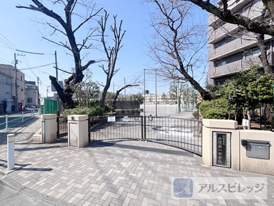 【中学校】板橋区立赤塚第一中学校まで707ｍ