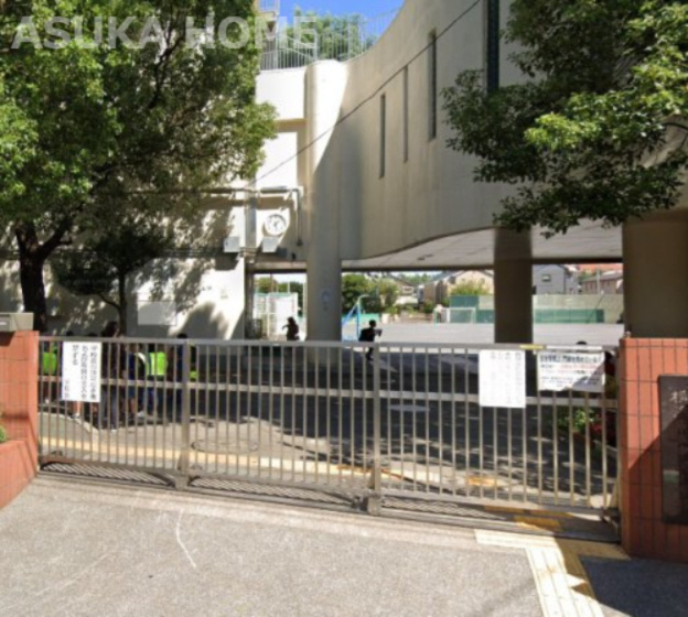 【小学校】横浜市立中沢小学校まで1013ｍ