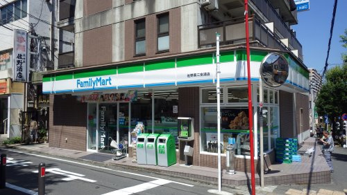 【コンビニエンスストア】ファミリーマート佐野寅二安浦店まで589ｍ