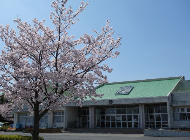 【小学校】加須市立元和小学校まで1044ｍ