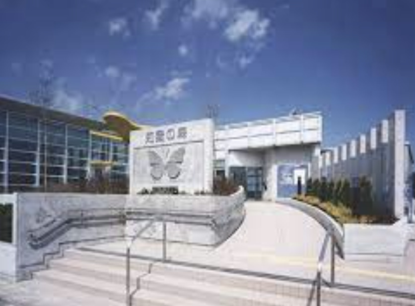 【図書館】知識の森嵐山町立図書館まで2116ｍ