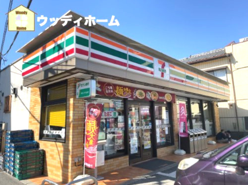 【コンビニエンスストア】セブンイレブン　鳩ヶ谷本町店まで787ｍ