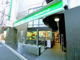 【スーパー】まいばすけっと　神宮前2丁目商店街店まで185ｍ
