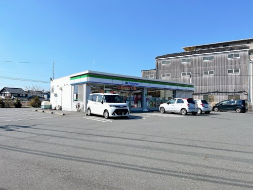【コンビニエンスストア】ファミリーマート　沼津西間門店まで733ｍ