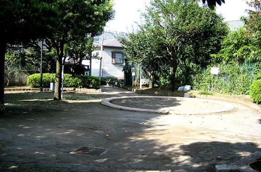 【公園】小日向公園まで1010ｍ