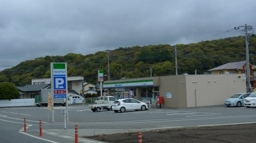 【コンビニエンスストア】ファミリーマートまで420ｍ