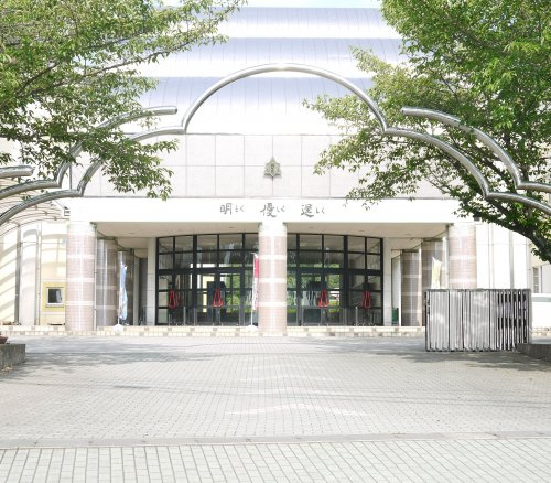 【中学校】高牟礼中学校まで792ｍ