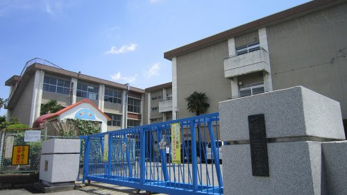 【小学校】岐阜市立本荘小学校まで768ｍ