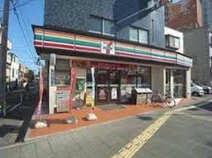 【コンビニエンスストア】セブンイレブン　大田区東六郷3丁目店まで726ｍ