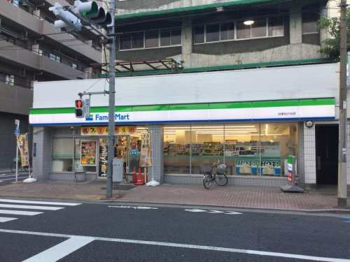 【コンビニエンスストア】ファミリーマート　台東松が谷店まで676ｍ