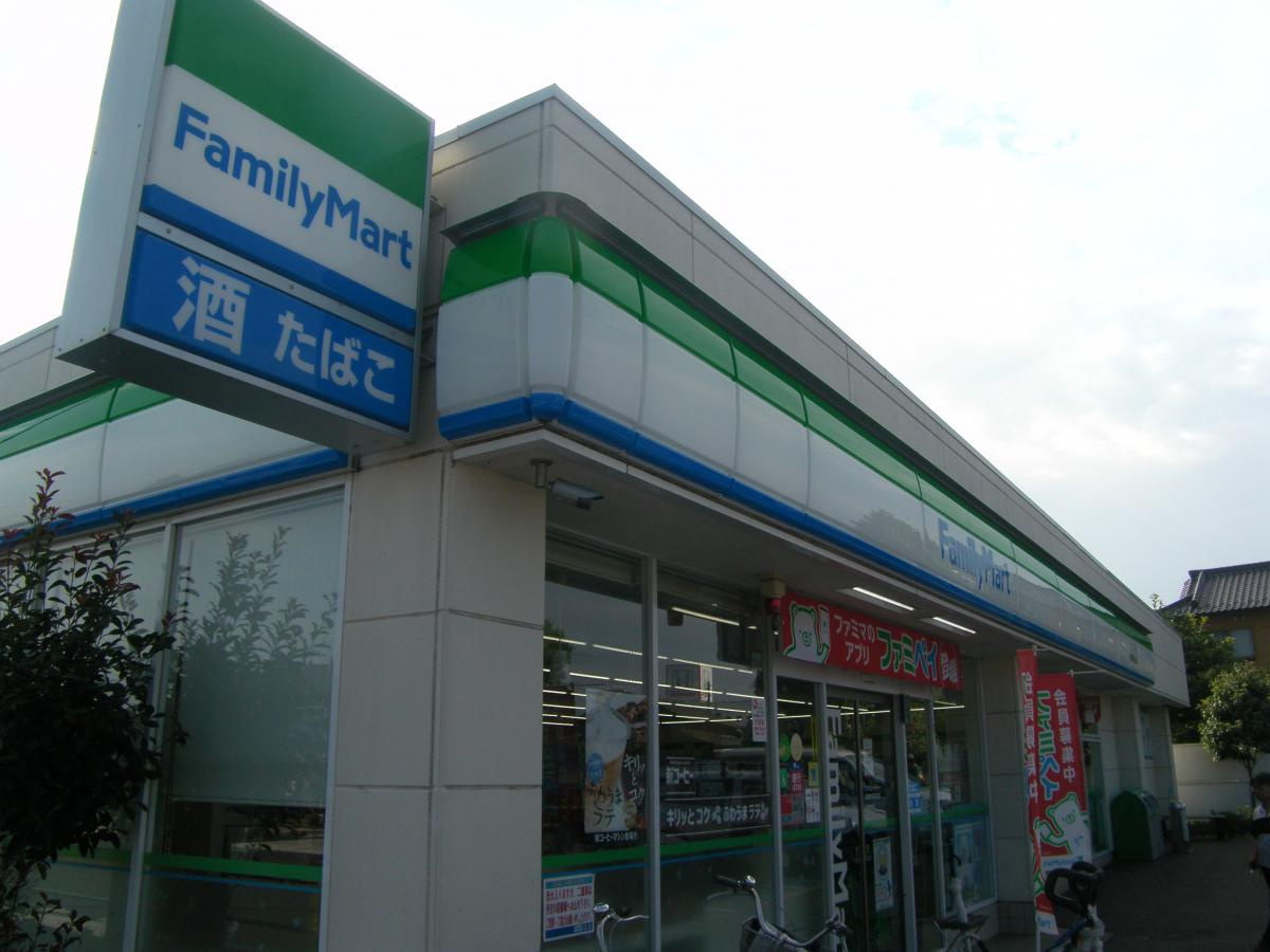 【コンビニエンスストア】ファミリーマート　金森町田街道店まで416ｍ
