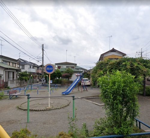 【公園】泉町みつば公園まで109ｍ