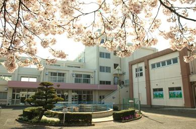 【中学校】東中学校まで847ｍ