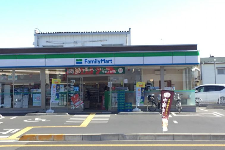 【コンビニエンスストア】ファミリーマート　上尾富士見二丁目店まで335ｍ