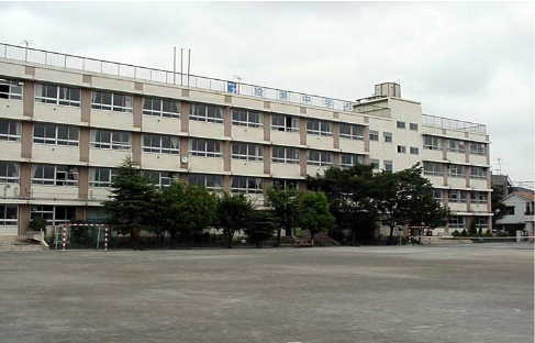 【中学校】葛飾区立綾瀬中学校まで919ｍ