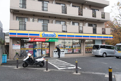 【コンビニエンスストア】ミニストップ　杉並成田西店まで353ｍ