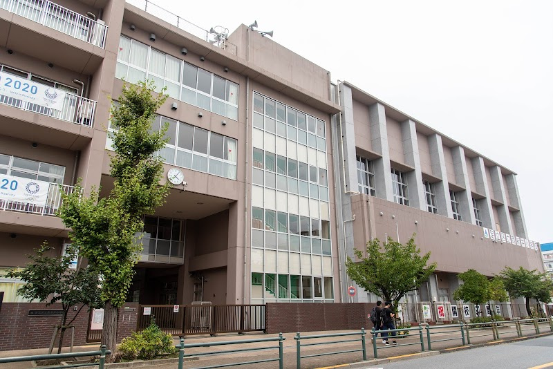 【小学校】足立区立西新井小学校まで648ｍ