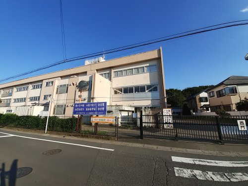【小学校】上尾市立上平小学校まで1039ｍ