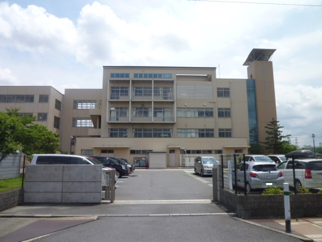【小学校】草加市立西町小学校まで560ｍ