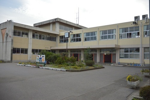【小学校】宇都宮市立　晃宝小学校まで480ｍ