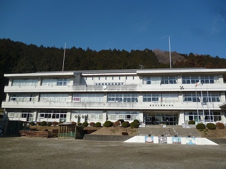 【小学校】鹿沼市立　南摩小学校まで688ｍ