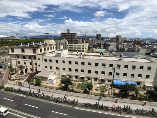 【小学校】大阪市立長居小学校まで693ｍ