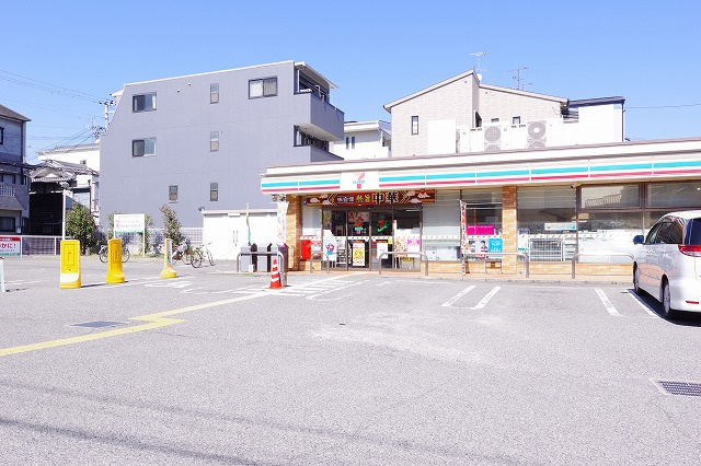 【コンビニエンスストア】セブンイレブン大阪万代5丁目店まで327ｍ