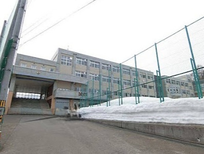 【中学校】小樽市立菁園中学校まで672ｍ