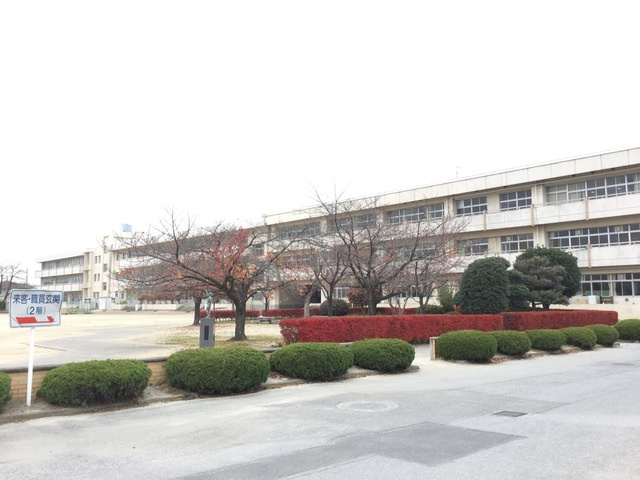 【中学校】足利市立山辺中学校まで664ｍ