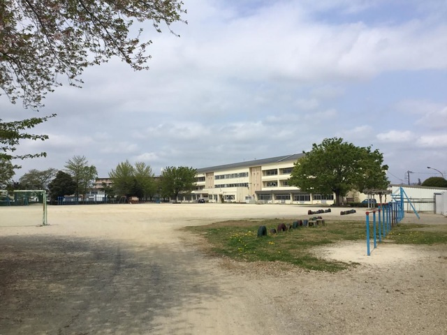 【小学校】足利市立南小学校まで635ｍ