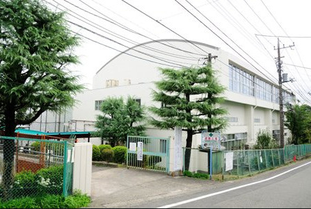 【中学校】町田市立第三中学校まで787ｍ