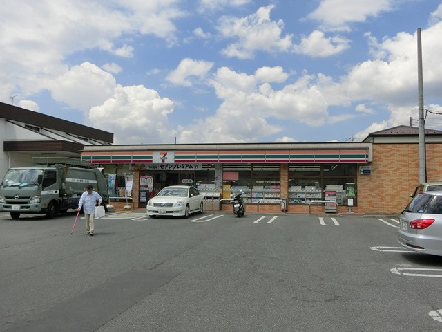 【コンビニエンスストア】セブンイレブン横浜阿久和西3丁目店まで848ｍ